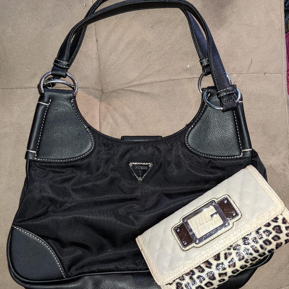 GUESS HANDBAGS - Picture 3 of 16
